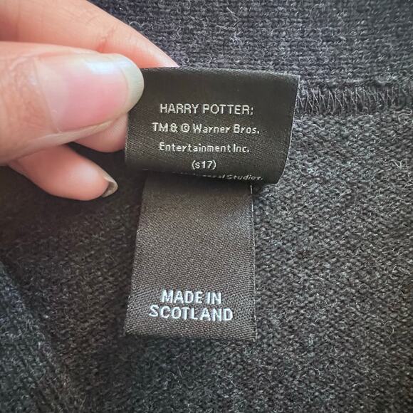 Charcoal Gray and Green Cardigan (XS) - Wizarding World - Slytherin House - Picture 7 of 8